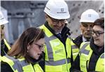 Il presidente Arno Kompatscher con la ministra Paola De Micheli in visita al cantiere BBT di Fortezza (Foto: ASP/Ivo Corrà)