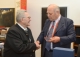 LH Durnwalder hat Willi Hofmann ob seiner Verdienste für den Aufbau des SKFV geehrt