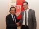 Südtirol trifft Lateinamerika: LH Kompatscher mit IILA-Sekretär Rhi Sausi (Foto: DiKom/chr)
