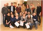 Teilnehmerinnen und Teilnehmer des WDM-Lehrgangs mit ihren Referentinnen und Referenten und dem Koordinator Hans Erschbaumer. Foto: Landesberufsschule Gutenberg 