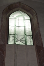 Una delle nuove vetrate monumentali della Chiesa S.Domenico a Bolzano (Foto: USP/Dip.Cultura Italiana)