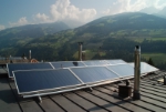 Cun na spersa de 439 mc de panì solars por mile abitanc’ à le Südtirol n raport cinch iadi tan alt co le valur mesan europeich. (Foto: USP)
