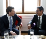 Le presidënt Arno Komaptscher adöm cun le minister di afars cun l’ester austriach Sebastian Kurz a Viena.